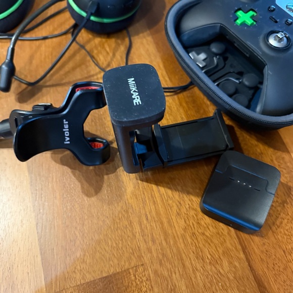 SOLD Xbox Controller Razer Headset Gaming Stickers Accessories Bundle Untested - Picture 7 of 16